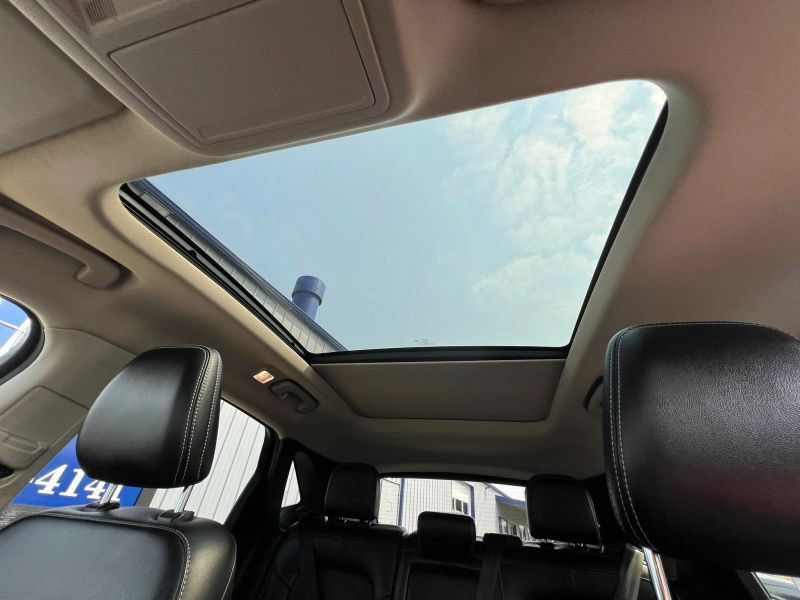 Used 2020 Ford Escape SEL AWD/4WD image 25