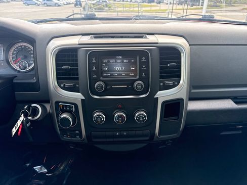 Used 2019 RAM 1500 Classic SLT AWD/4WD image 18