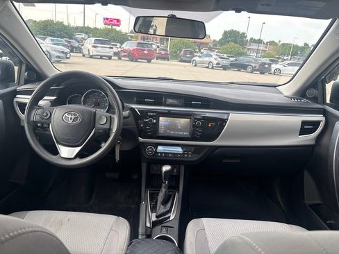Used 2016 Toyota Corolla LE FWD image 30