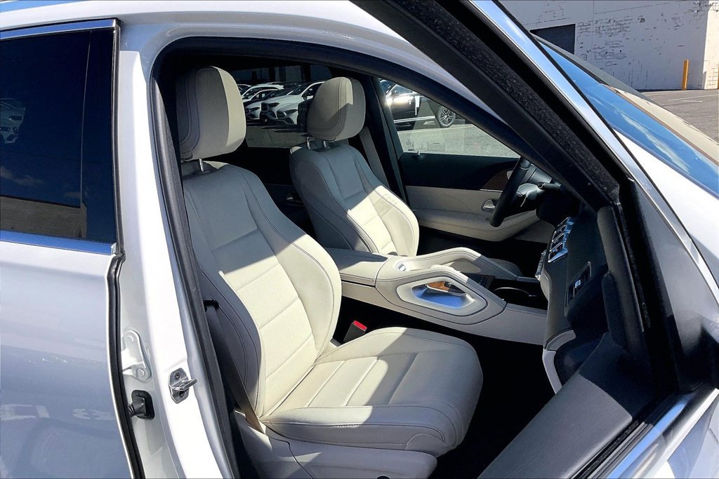 Certified 2025 Mercedes-Benz GLE 450 4MATIC image 7