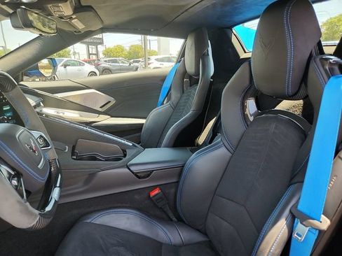 Used 2025 Chevrolet Corvette Z06 RWD image 11
