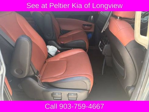 Used 2022 Kia Carnival SX Prestige FWD image 4