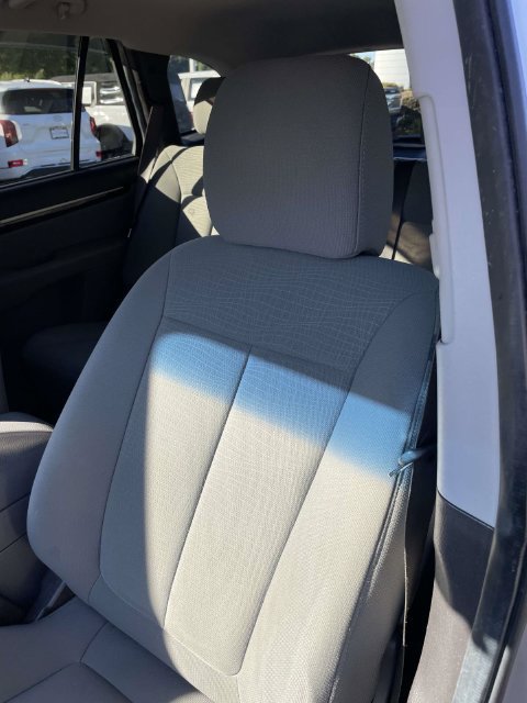 Used 2010 Hyundai Santa Fe GLS FWD image 18