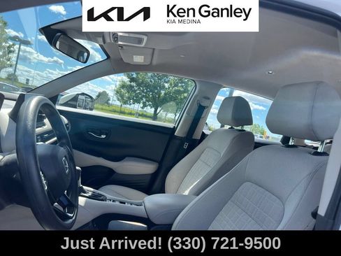 Used 2024 Honda HR-V LX image 10