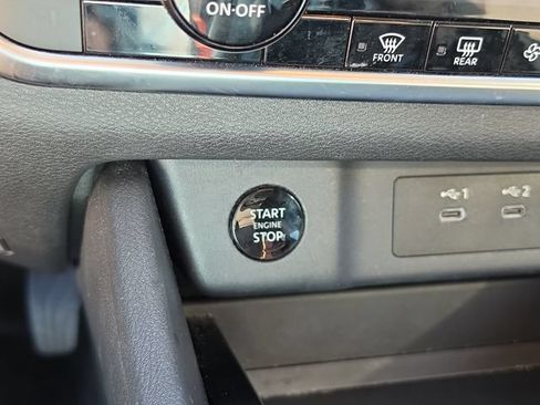 Certified 2025 Nissan Rogue SV FWD image 27