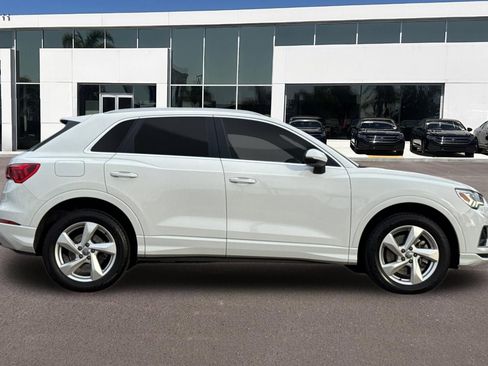 Used 2020 Audi Q3 2.0T Premium Plus w/ Premium Plus Package image 2