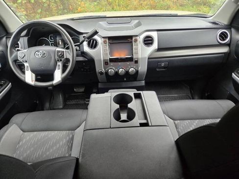 Used 2018 Toyota Tundra SR5 image 12