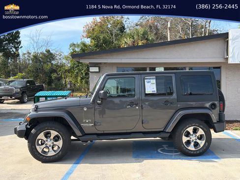 Used 2018 Jeep Wrangler Unlimited Sahara w/ Connectivity Group image 2