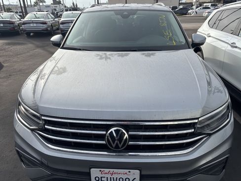 Used 2023 Volkswagen Tiguan SE image 15
