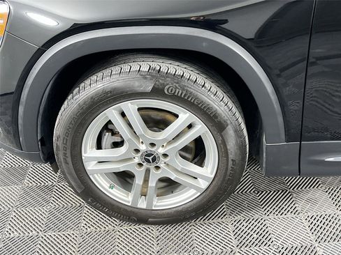 Used 2021 Mercedes-Benz GLB 250 4MATIC image 29
