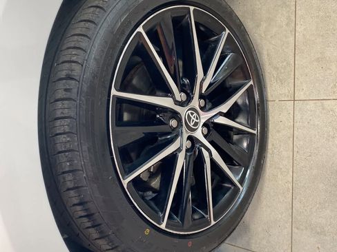 Used 2023 Toyota Camry SE image 9