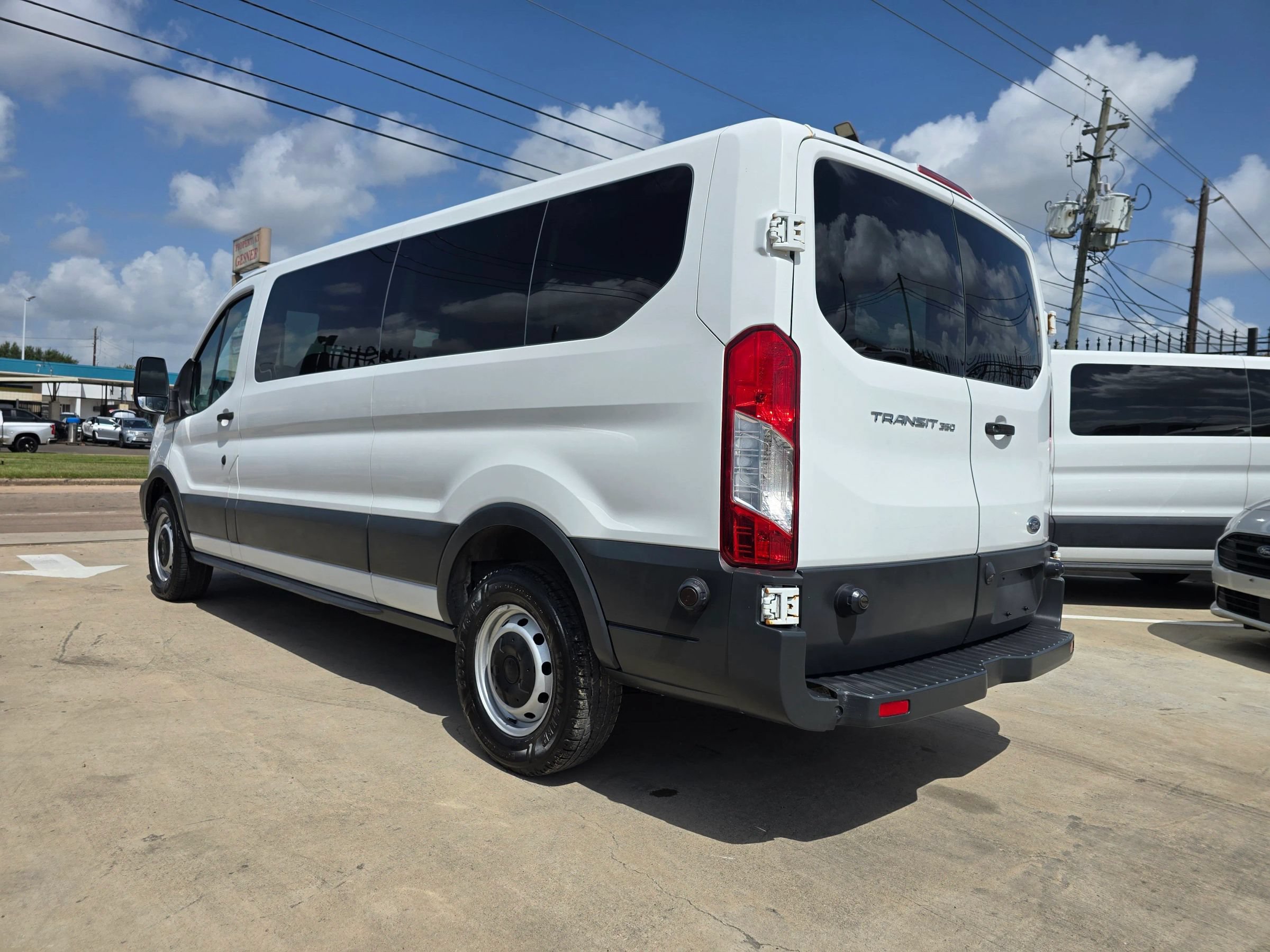 Used 2018 Ford Transit 350 XL RWD image 5
