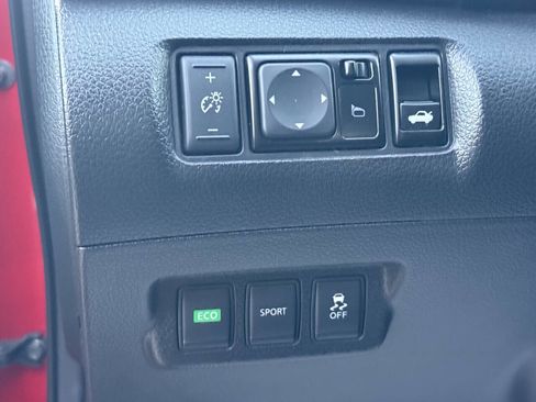 Used 2015 Nissan Sentra SR image 27