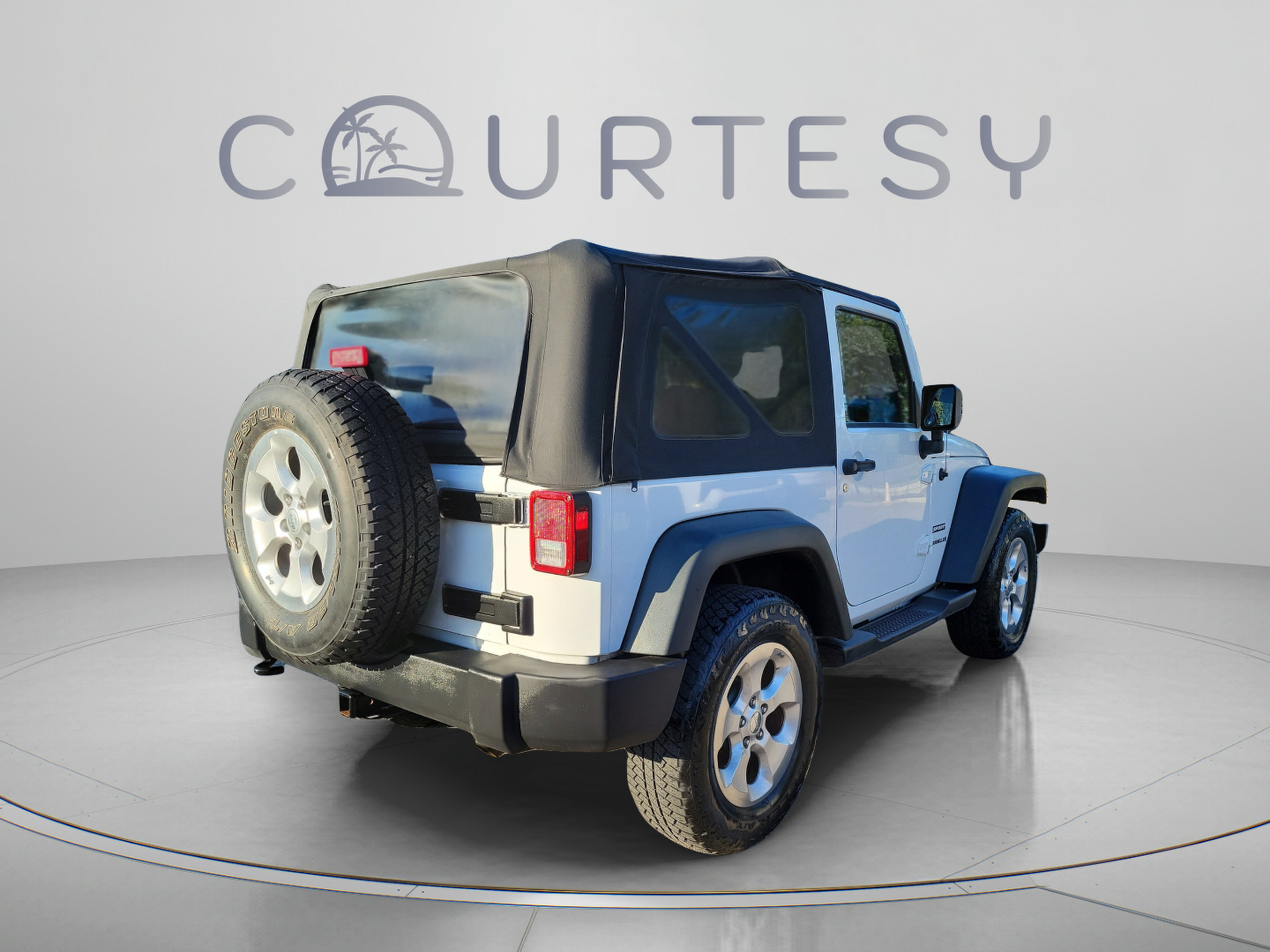 Used 2013 Jeep Wrangler Sport w/ Connectivity Group AWD/4WD image 3