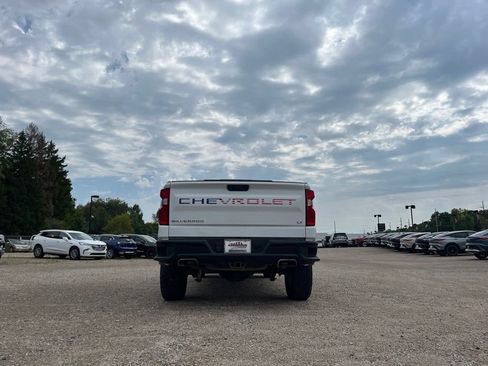 Used 2020 Chevrolet Silverado 1500 LT Trail Boss AWD/4WD image 11