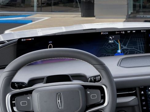 New 2027 Lincoln Navigator Reserve RWD image 13