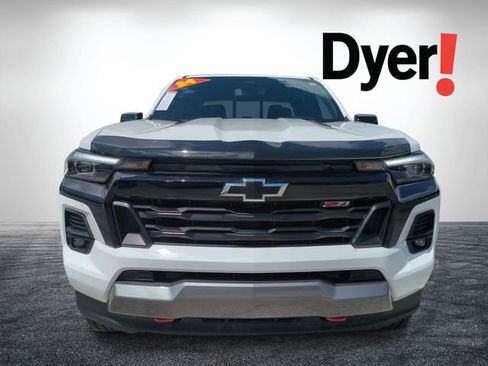 Certified 2024 Chevrolet Colorado Z71 w/ Z71 Convenience Package 2 AWD/4WD image 9