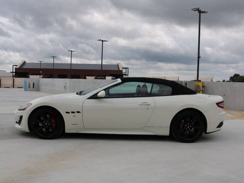 Used 2014 Maserati GranTurismo MC RWD image 25
