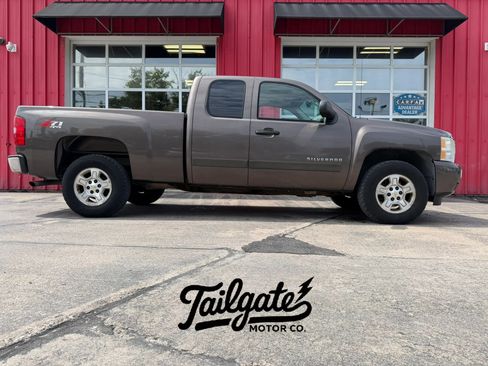 Used 2007 Chevrolet Silverado 1500 LT w/ 1LT Convenience Package AWD/4WD image 1