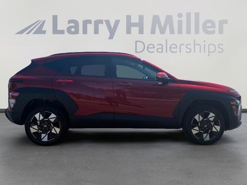 Used 2025 Hyundai Kona SEL AWD/4WD image 6