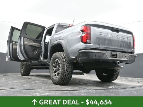 Used 2024 Chevrolet Colorado ZR2 w/ ZR2 Convenience Package III AWD/4WD image 74