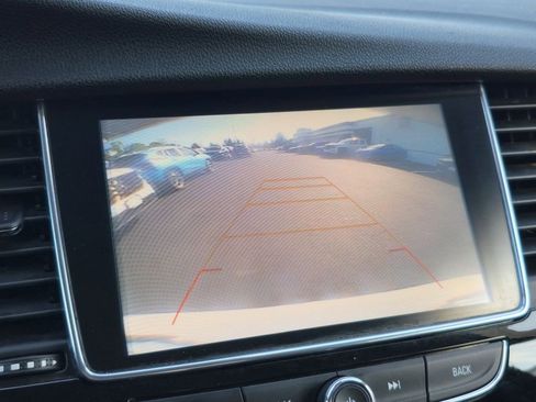 Used 2018 Buick Encore Preferred AWD/4WD image 21