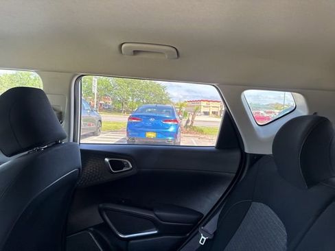 Used 2021 Kia Soul S FWD image 20