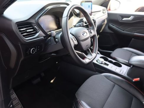 Certified 2025 Ford Escape ST-Line Select AWD/4WD image 14