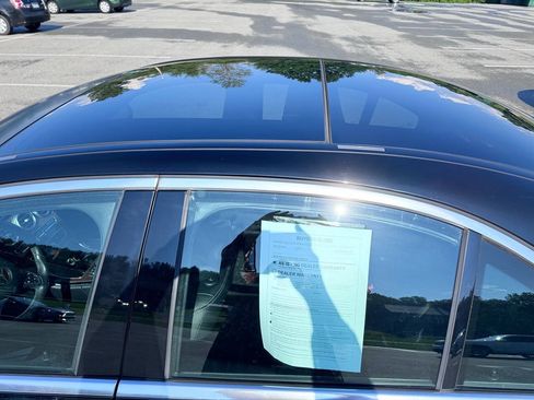 Used 2018 Mercedes-Benz C 300 4MATIC Sedan image 4