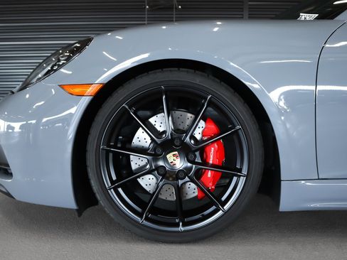 Certified 2025 Porsche 718 Cayman GTS image 27