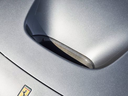 Used 2022 Ferrari F8 Tributo image 8