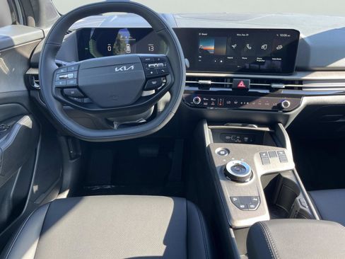 New 2026 Kia Sportage X-Line AWD/4WD image 13