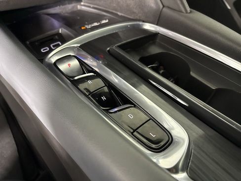 Used 2023 Buick Enclave Essence w/ Experience Buick Package image 19