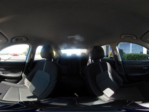 Used 2025 Nissan Sentra SV FWD image 35