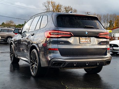 Used 2021 BMW X5 M50i image 12