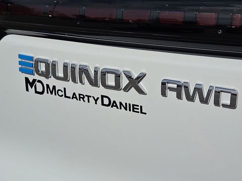 New 2026 Chevrolet Equinox EV LT image 9