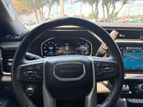 Used 2024 GMC Sierra 2500 Denali w/ Denali Reserve Package AWD/4WD image 5
