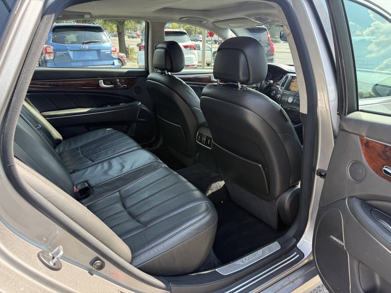 Used 2012 Hyundai Equus Signature RWD image 15