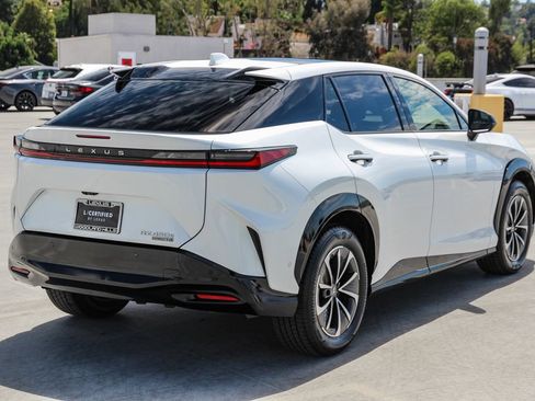 Certified 2023 Lexus RZ 450e Premium w/ Technology Package AWD/4WD image 5