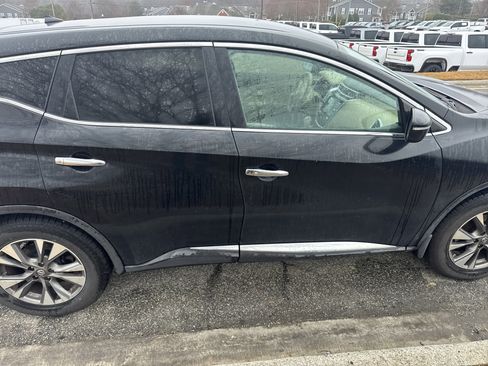 Used 2016 Chevrolet Suburban LT image 10