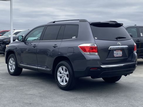 Used 2013 Toyota Highlander Plus FWD image 5