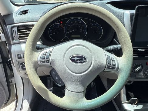 Used 2013 Subaru Forester 2.5X Premium AWD/4WD image 33