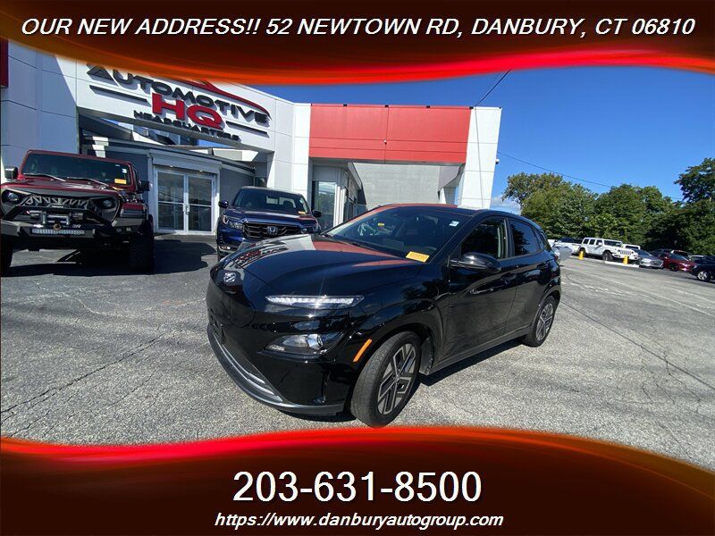 Used 2023 Hyundai Kona SEL w/ Cargo Package FWD image 2