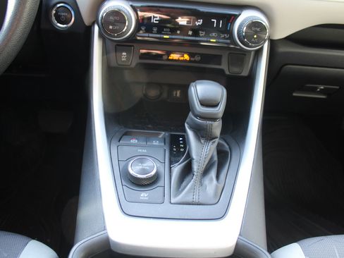 Used 2024 Toyota RAV4 XLE image 33