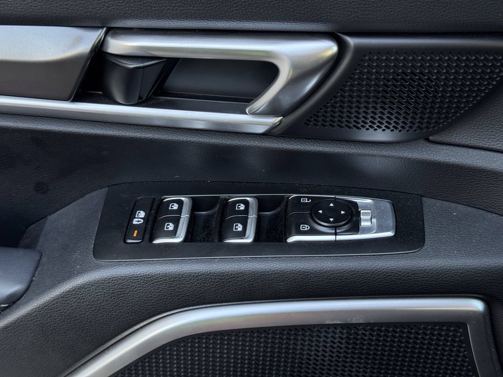 Used 2024 Kia Telluride S FWD image 24