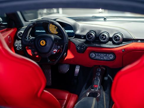 Used 2015 Ferrari F12 Berlinetta RWD image 5