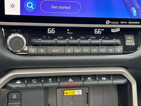 Used 2022 Toyota Tundra Limited image 21