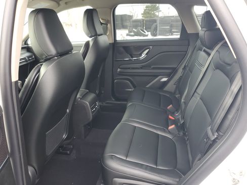 New 2026 Lincoln Corsair Premiere image 23