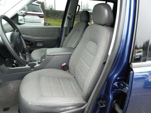Used 2004 Ford Explorer Sport XLS image 12