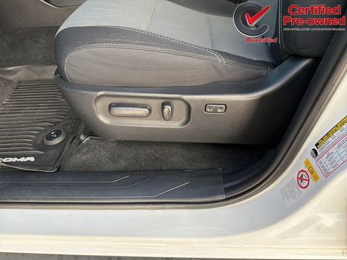 Used 2020 Toyota Tacoma TRD Off-Road AWD/4WD image 49